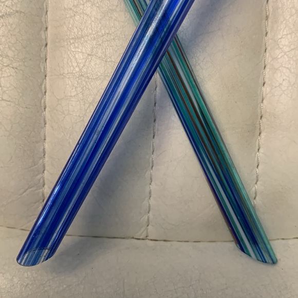 Blown Glass Plant Watering Bulbs - Set of 2 - Picture 4 of 6